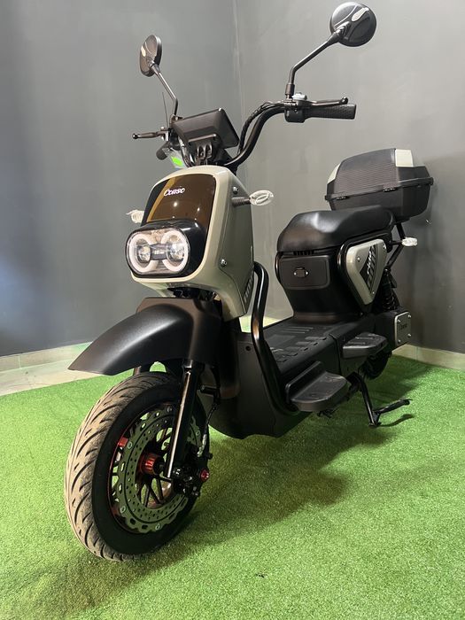 Електроскутер CORSO Ride