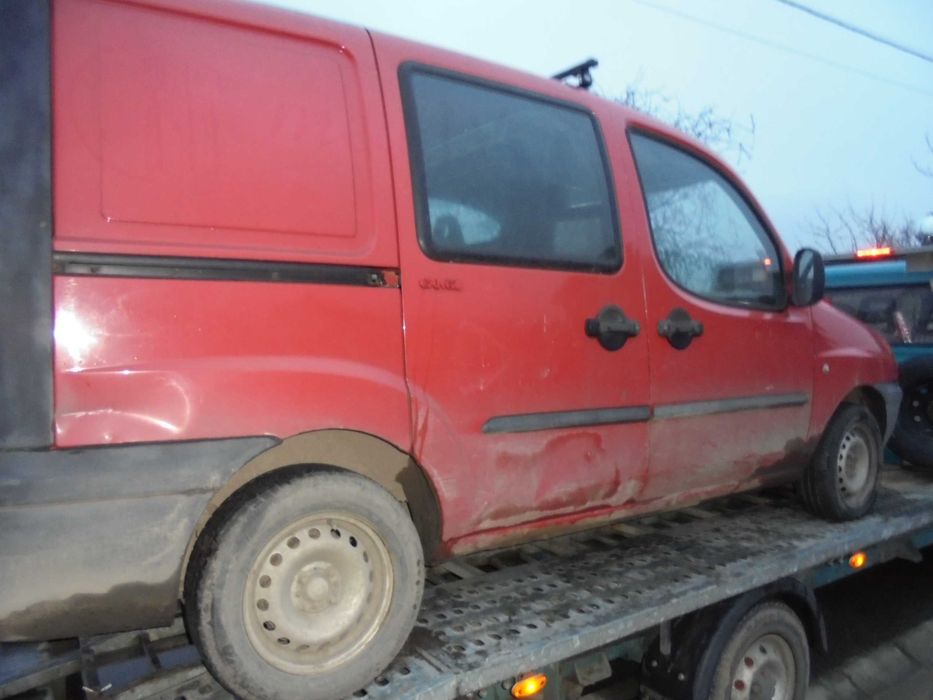 Fiat Doblo 1.9 diesel zwykły, dostawczy, na części, czerwony