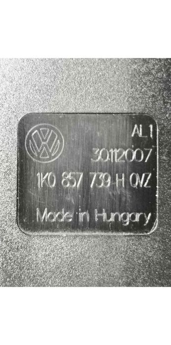 Encaixe de Cinto Central VW GOLF V