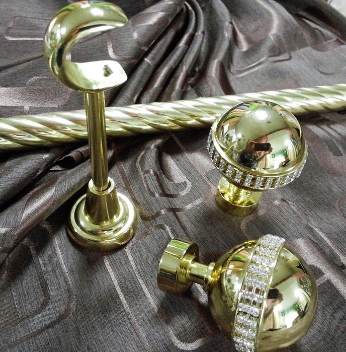 Ковані/металеві Карнизи