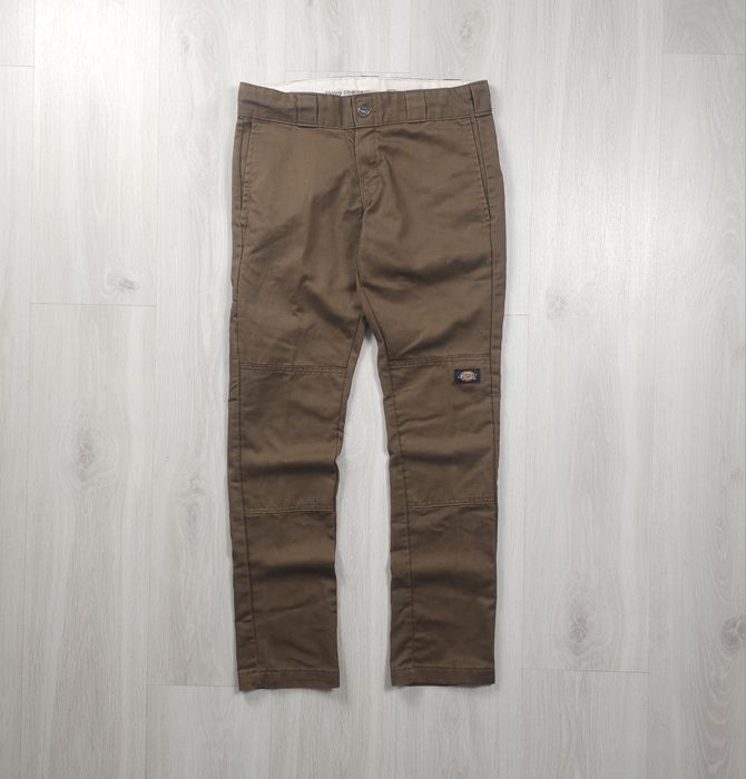Calça de trabalho Dickies castanha, estilo utilitário slim direito