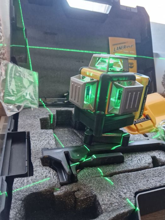 Nivel laser completo linhas verdes