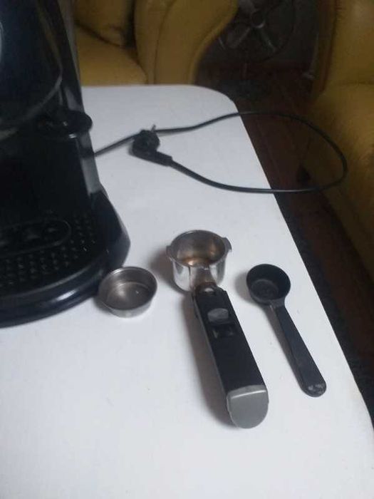 Express do kawy DeLONGI