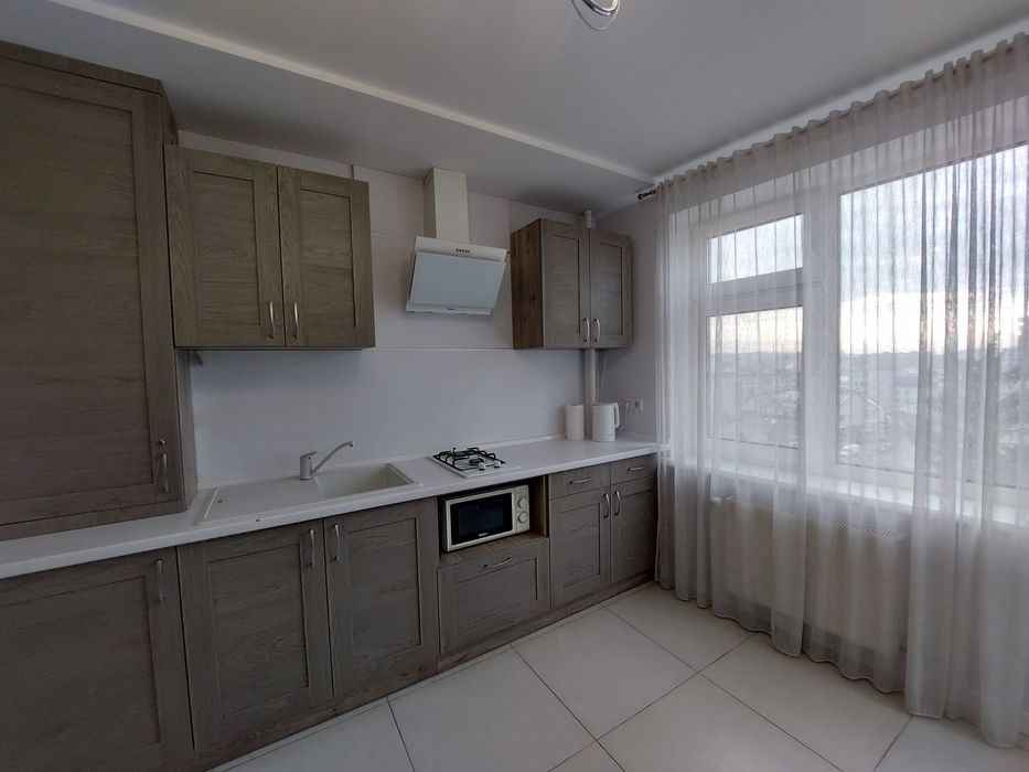 Подобова оренда З СВІТЛОМ 1кім.квартири вул.Г.Євромайдану 9