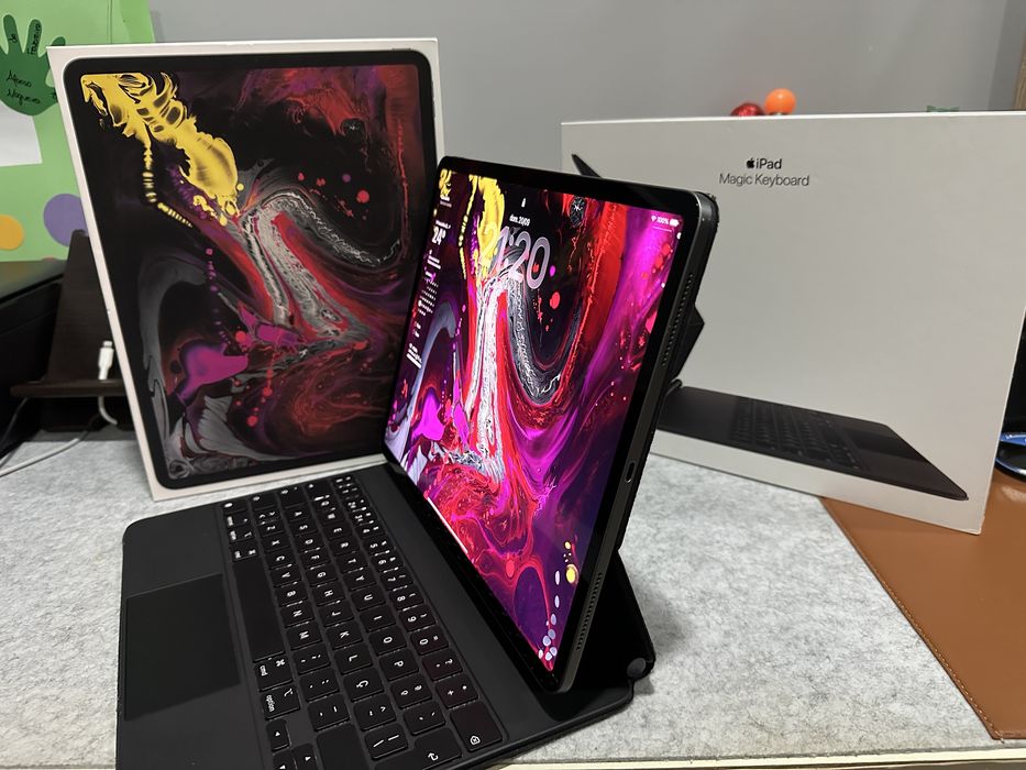 IPad Pro 12,9 3ª Geração + Magic Keyboard