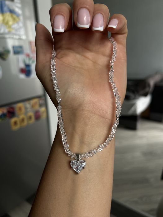 Чокери різні (дуже гарні, з переливом)