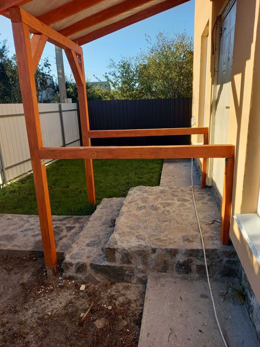 Будинок приватний.