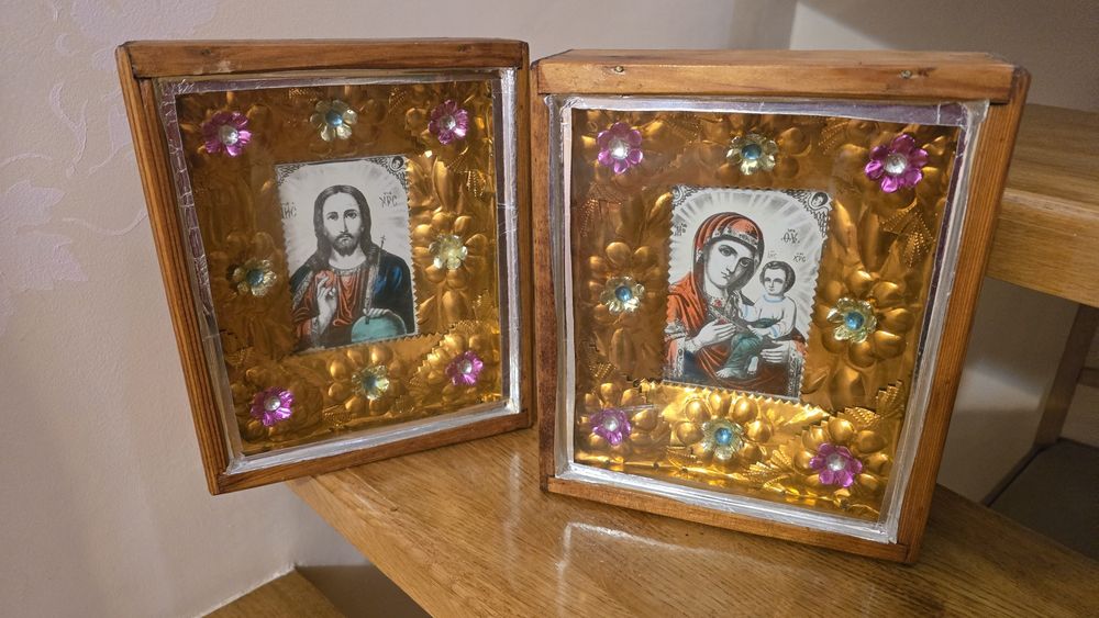 Ікони, пара старовинних ікон ручної роботи