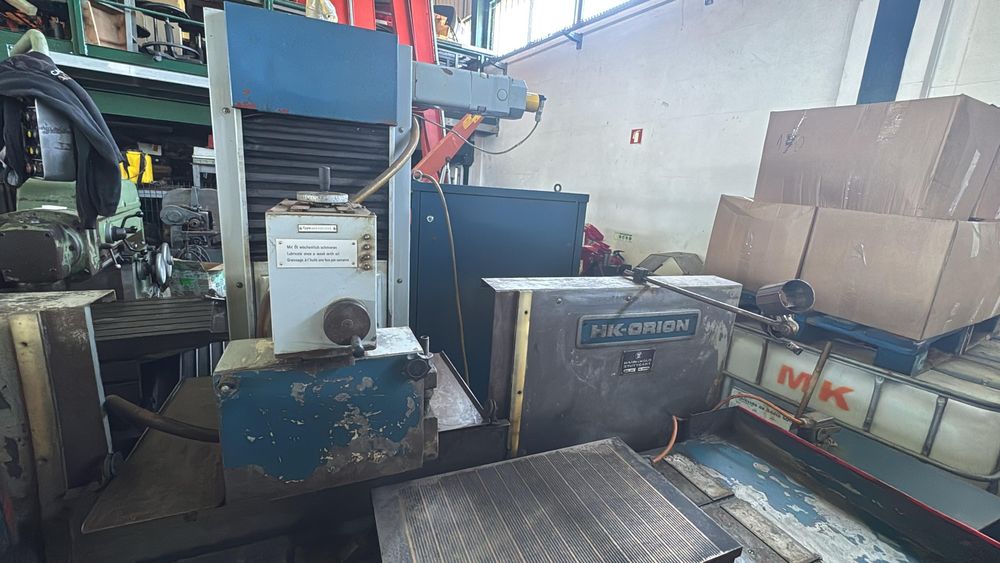 Retificadora plana Hahn & Kolb HK-ORION 635 NB, origem alemã, máquina industrial para retificação de superfícies metálicas