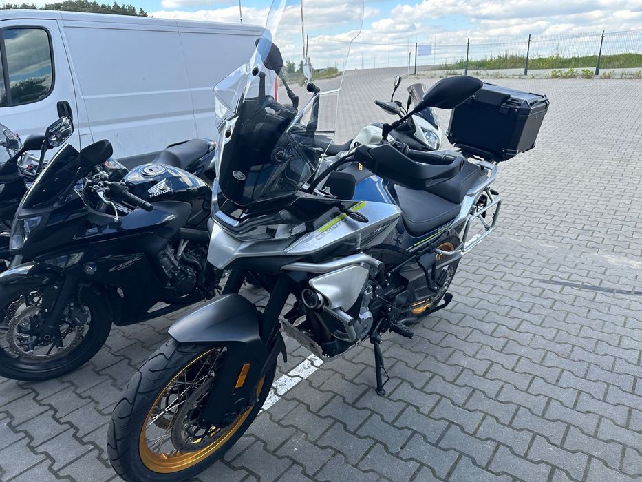 CFMoto 800MT Touring Kufer, wysoka Szyba, 7100km przebiegu, Stan Idealny, Jak Nowy!