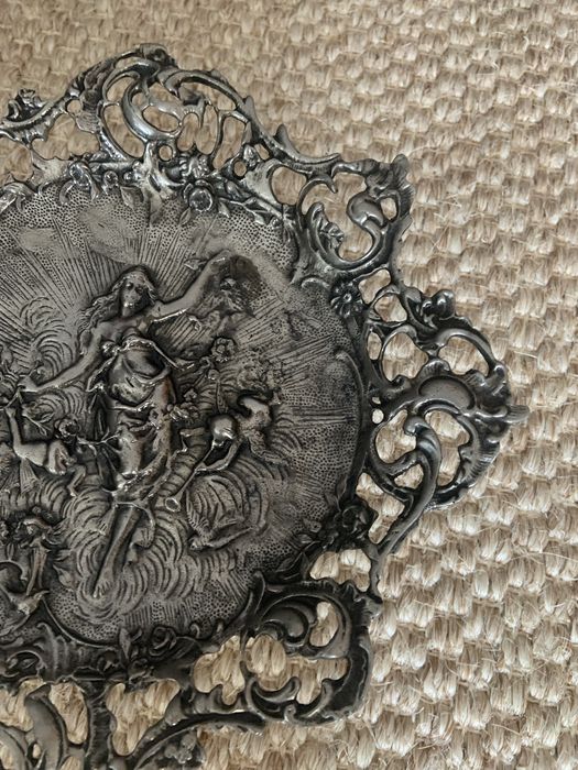 Lindissima Fruteira Arte Nova Bronze muito antiga