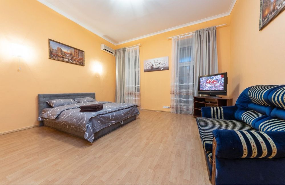 Посуточно , двухкомнатная , Майдан Независимости , ул. Софиевская 4