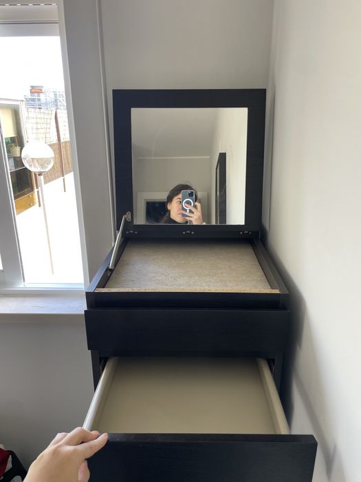 Comoda de arrumacao com espelho IKEA
