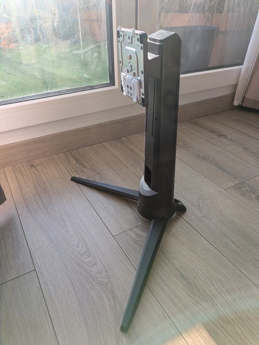 Podstawka pod monitor Vesa 100x100