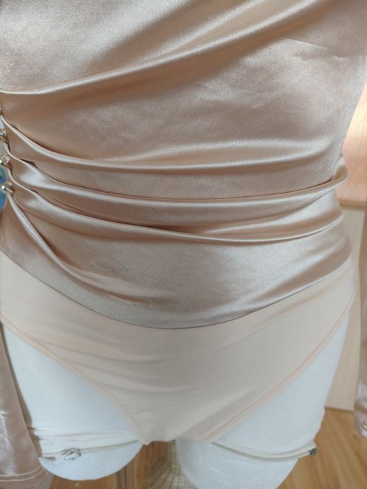 Beżowe eleganckie body