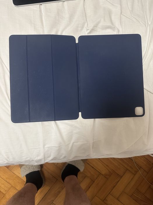 iPAD PRO 12,9 CINZENTO wifi celular 128 GB com capa original,5ª geração,como novo.Com os acessórios.