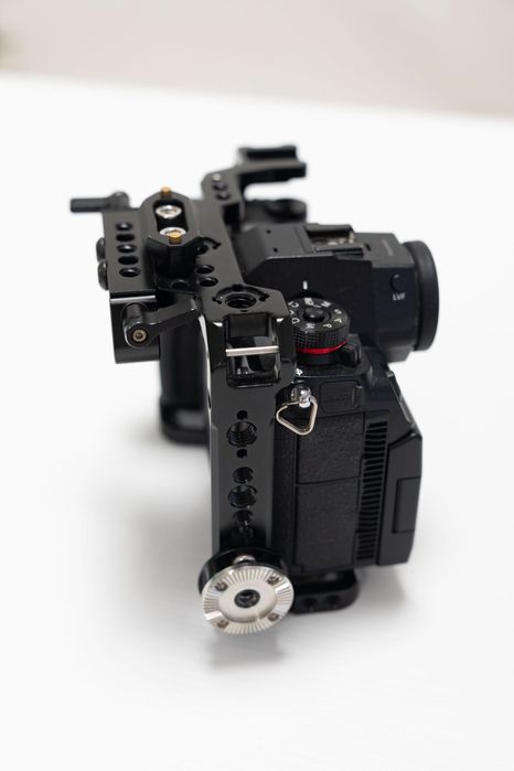 Lumix S1H + 2 Baterias originais e Cage