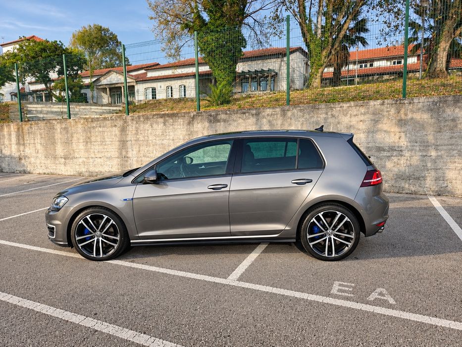 Volkswagen Golf GTE DSG — photo 4