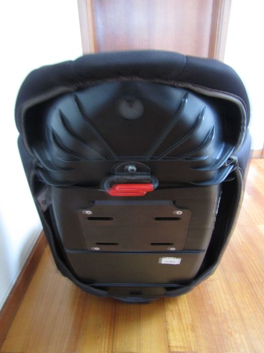 Cadeira bébéconfort e banco YXAP auto em bom estado