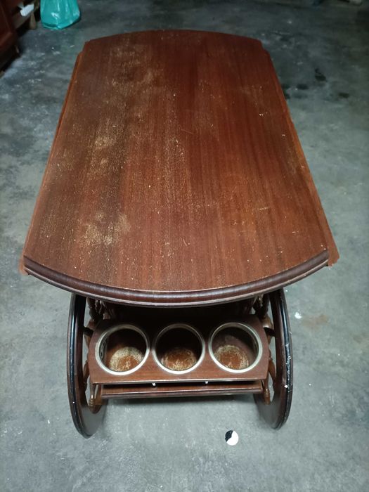 Mesa/Bar em madeira com abas