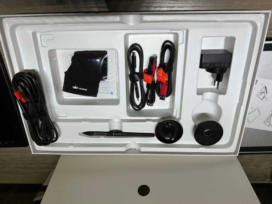 Huion Kamvas 16 2021 (Cosmo Black)