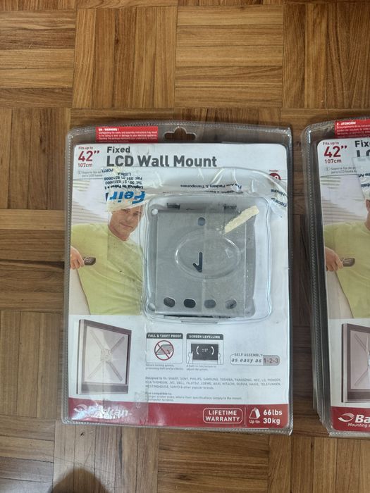 Tres suportes para LCD Barkan