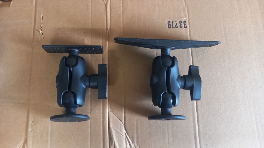 Кронштейн поворотный для эхолота. -RAM