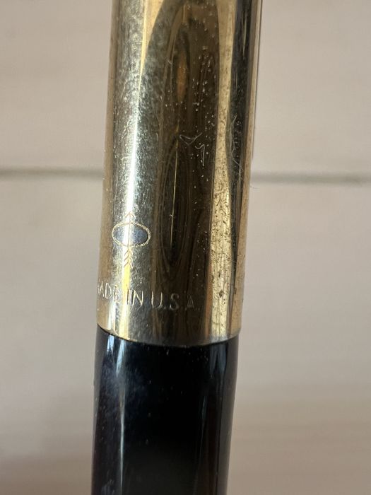 Esferografica parker ouro de 14 kilates.