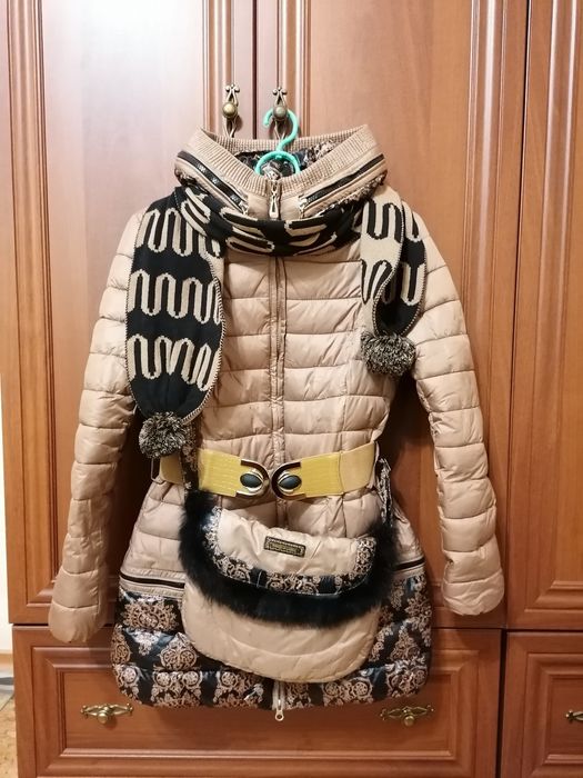 Куртка зимняя , сумка, шарф