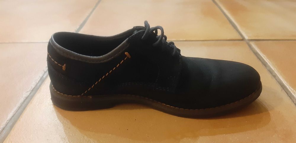 Sprzedam buty dla chłopca firmy Lasocki