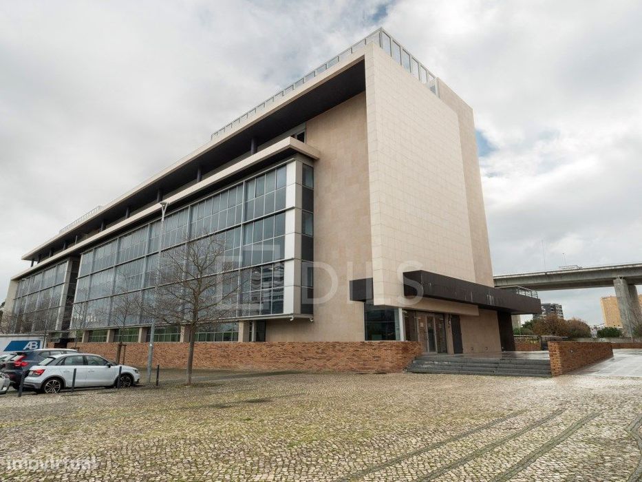 Escritório para arrendar - edifício Verde Parque, em Lisboa