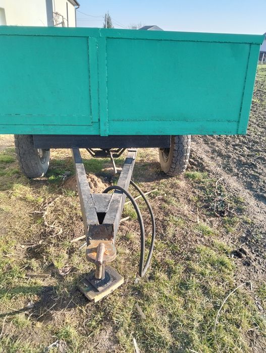 Причіп до трактора