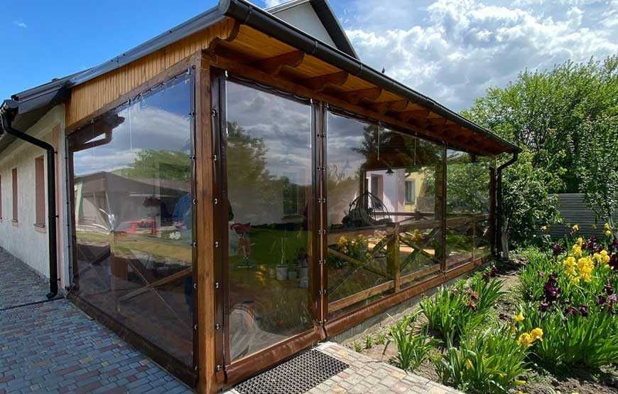 Прозорі м'які вікна для альтанок, терас, веранд