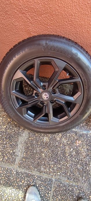 4 Jantes MG 16” + pneus Falken 205/60 R16 + sensores TPMS - Como novos