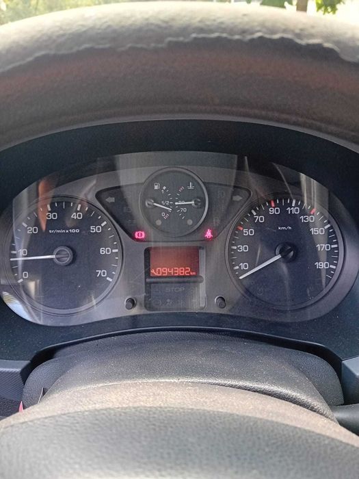 Peugeot Partner 1.6 HDi 90 CV – Março de 2014 – Apenas 94.000 km