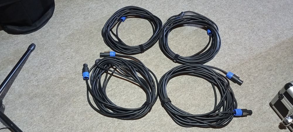 Cabos áudio speakon