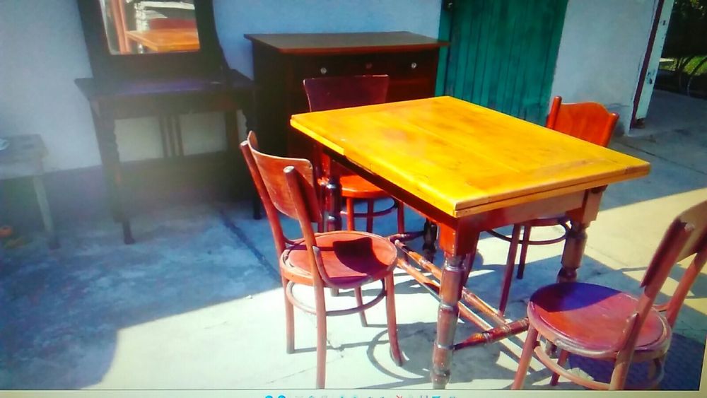 Стіл із дуба