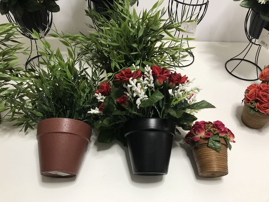 Vasos/ jarra  Plantas e flores artificiais