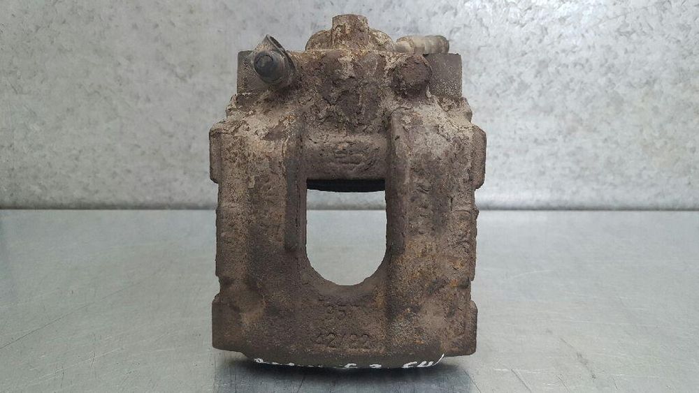 Calíper De Freio Traseiro Esquerdo Bmw Serie 3 Berlina E46