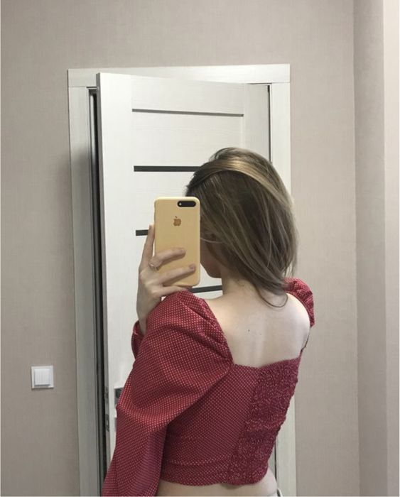 Коротка кофтинка довгим рукавом в горошок і кофта в квітковий принт