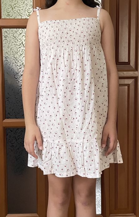 Миле плаття на 7-9 років Hello Kitty x H&M