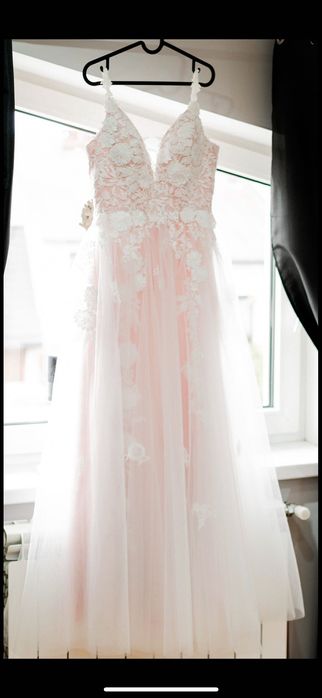 Suknia ślubna lekki róż