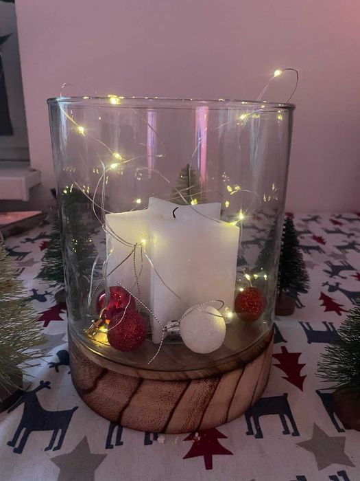 Szklany świecznik wazon  z drewnem DEKOWELT