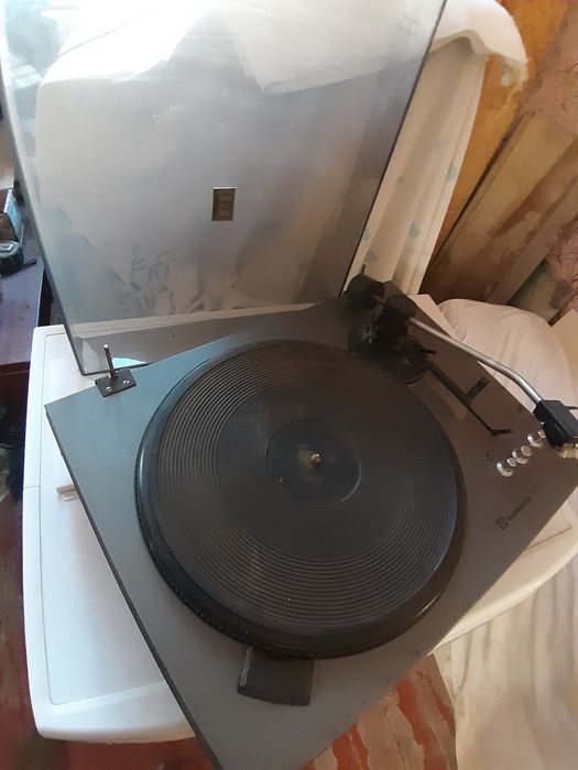 Усилитель у 101. Проигрыватель эп 101