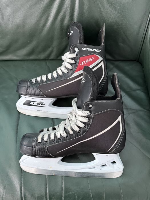 Хокейні коньки CCM Intruder