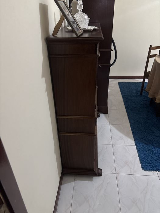 Movel classico em bom estado