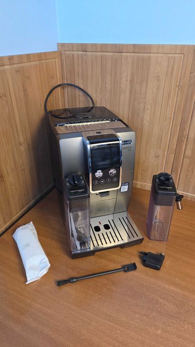De’Longhi Dinamica Plus ECAM 380.95.TB - Ekspres do kawy