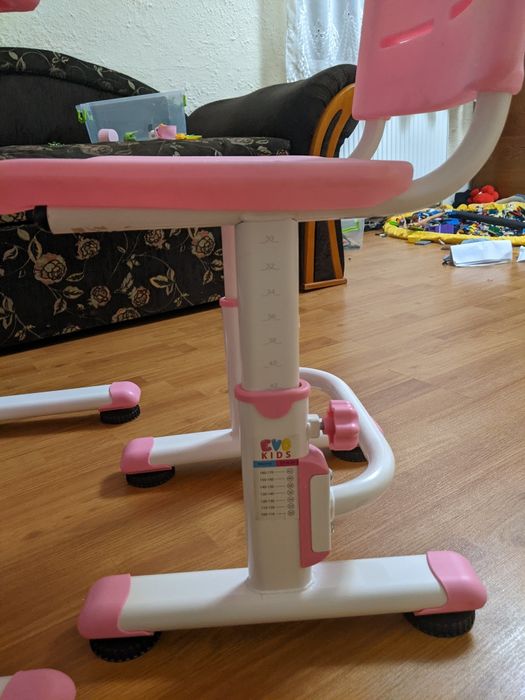 Парта для дівчинки, стіл, стілець