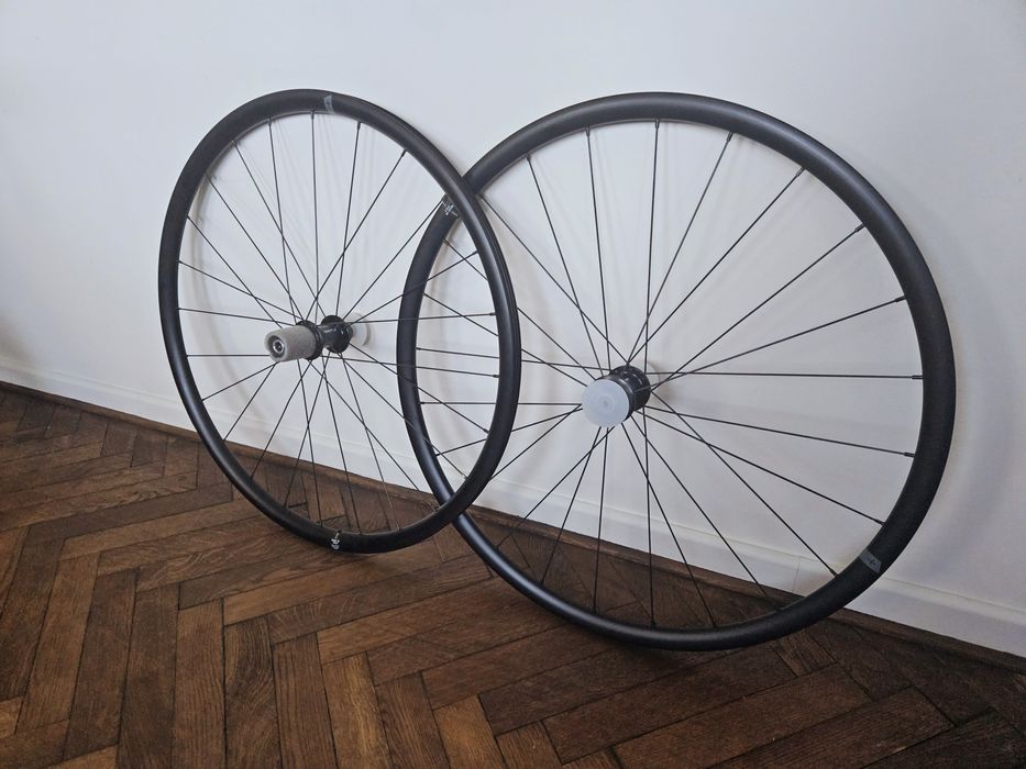 Koła MICHE Reflex RX26 / hamulce tarczowe / gravel lub szosa / shimano