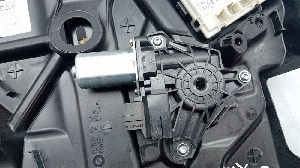 Elevador vidros trás esquerdo MERCEDES-BENZ Classe C Carrinha (S205)